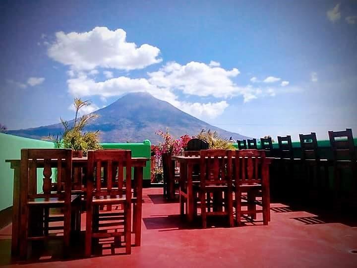 La Vieja Terraza Hostel Antigua Bagian luar foto